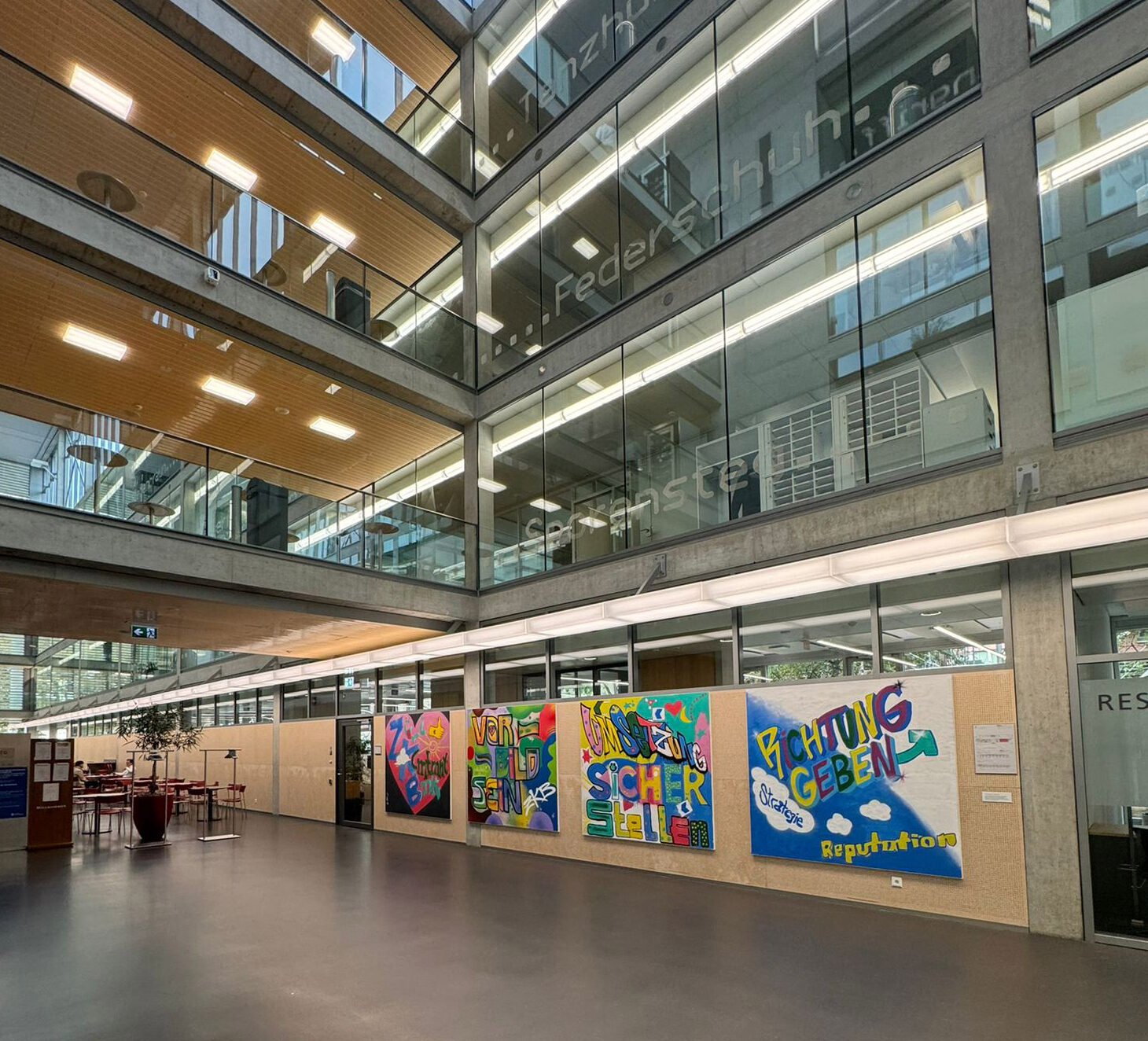 Graffiti Workshop finale Leinwandausstellung 